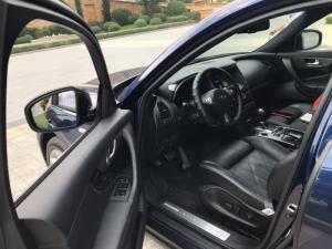 Bán Infiniti QX70 Nhập Nhật 2016 bản 3.7 tự động xanh đen duy nhất sài gòn.