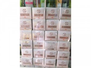 Kem body white Lotion ( tuyển ctv )