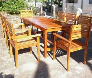 Thanh lý bộ bàn ghế chân cao