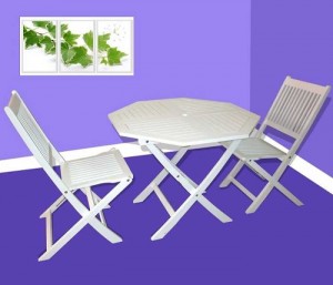 Bàn ghế gỗ xếp màu trắng tinh khôi