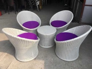 Ghế mây nhựa màu trắng giá rẻ