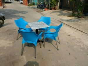 Cần thanh lý gấp 500 ghế cafe nhựa đúc mẫu mới như hình