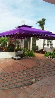 Cần bán dù lệch tâm tròn vải màu tím
