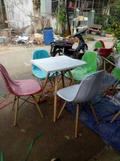 Bộ bàn ghế nhựa chân gỗ, bàn nhựa