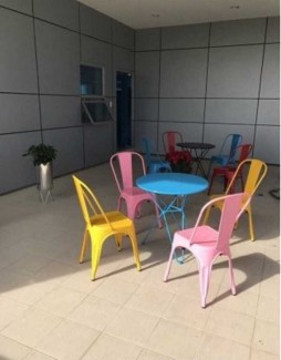 Ghế tolix cho kinh doanh nhà hàng quán ăn