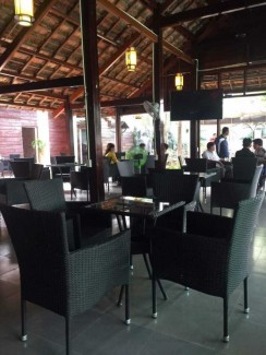 Thanh lý bàn ghế mây nhựa trong quán cafe