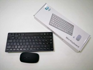 Chuột mini mang phong cách Apple cực “chuẩn” với phím click cực nhạy và con lăn mượt mà.