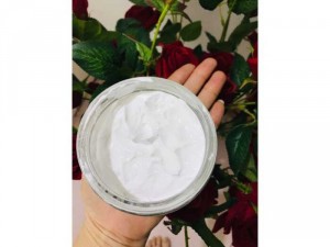 Kem dưỡng trắng da tay và chân
