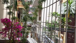 Bán nhà Riêng Võng Thị DT 34m2 x 4T MT 3,7