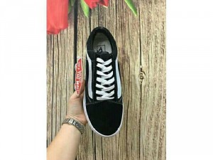Vans đen