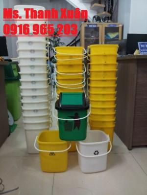 thùng rác bập bênh 5 lít xe tiêm