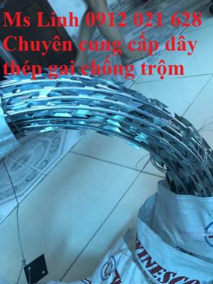 Dây kẽm gai hình dao chống trộm D35,D45,D50,D60,hàng mới 100 %