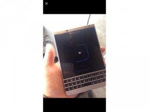 Blackberry pastport bạc còn nguyên hộp