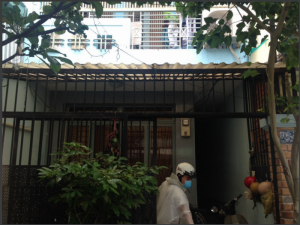 Nhà hẽm xe tải quay đầu trên đường Lạc Long Quân gần ngã 4 Âu Cơ - Lạc Long Quân