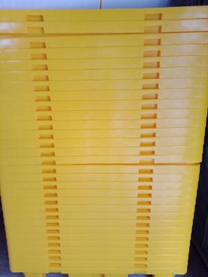Pallet chống tràn Bluezeiz