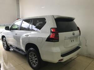 Bán Toyota Land Cruise Prado VX 2019,màu trắng,xe và giấy tờ giao ngay
