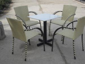 Bàn ghế cafe mây nhựa giá rẻ tại xưởng sản xuất HGH 88