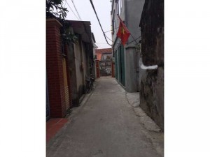 Bán đất thổ cư sổ đỏ có nhà 2,5 tầng đường ô tô thị trấn Phùng