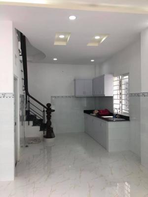 Mặt tiền Phú Nhuận, DT 31m2, nhà mới, kinh doanh tốt, giá 5.8 tỷ.