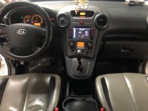 Bán Kia Carens S 2.0AT màu trắng số tự động sản xuất 2015 biển Sài Gòn