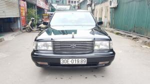 Bán xe Crown 1995 màu đen
