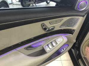 Bán Maybach S400 Model và đăng ký 2017 ,màu đen,nội thất kem,như mới tinh,thuế sang tên 2%.