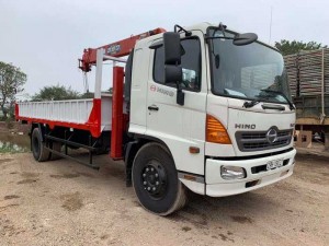 Xe tải Hino 8 tấn gắn cẩu unic theo yêu cầu