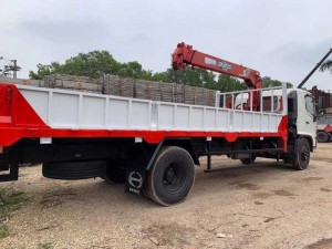 Xe tải Hino 8 tấn gắn cẩu unic theo yêu cầu