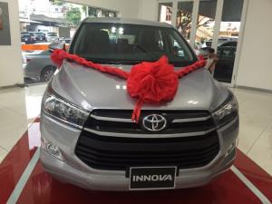 INNOVA 2.0E MT MÀU BẠC GIAO NGAY