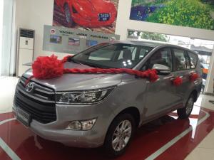 INNOVA 2.0E MT MÀU BẠC GIAO NGAY