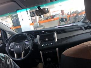Innova 2.0E Mt Màu Xanh Mai Linh