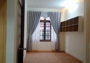 Gia đình bán nhà Kim Mã, 5 tầng 23M2, 1.7 tỷ