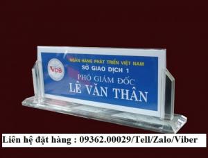 Biển chức danh để bàn bằng mica- Sản xuất tại quận Thanh Xuân