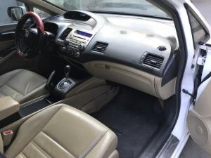 Mình cần bán Honda Civic 2008 tự động trắng tuyệt đẹp