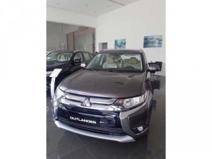 Xe Outlander 2.0 STD và 2.0 CVT premium