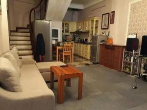 Bán gấp nhà Xuân La - Hồ Tây, Diện tích 56m2, mặt tiền 4m
