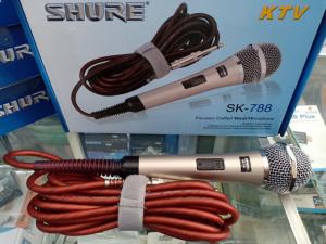 Micro có dây Shure SK-788 cho tiếng ca thoát mạnh, âm thanh đầy đặn