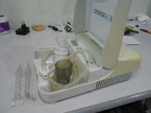 Máy xông mũi họng Omron