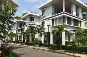 Bán Biệt Thự 10x20m, SHR, đường Phan Văn Hớn