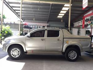 Bán Toyota Hilux 2.4E Đời 2014, Màu Bạc Xe Bán Tải Máy Dầu Số Sàn Giá Còn Thương Lượng
