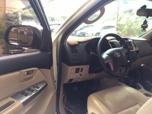 Bán Toyota Hilux 2.4E Đời 2014, Màu Bạc Xe Bán Tải Máy Dầu Số Sàn Giá Còn Thương Lượng