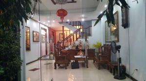 Bán khu biệt thự liền kề đẹp ở Lạc Long Quân, có view ra hồ