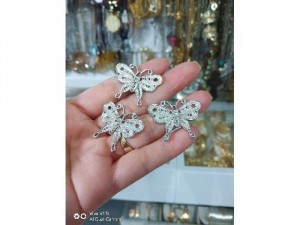 Bướm Lớn Màu Bạc