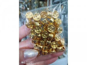 Đồng Tiền Màu Vàng