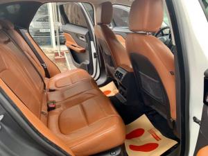 Jaguar F-Pace sản xuất 2016 đăng kí 2017