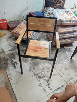 Ghế cafe, nhà hàng chân sắt mặt gỗ ptnh02