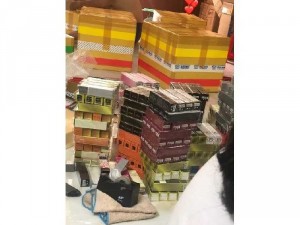 Nước hoa nhập giá cạnh tranh