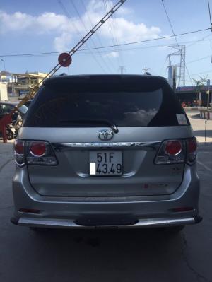 Fortuner 2015, máy dầu số sàn, màu bạc, xe đẹp, bảo hành hãng