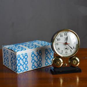 Đồng hổ chạy cơ cổ điển