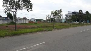 Cuối Năm Ngân Hàng Thanh Lý Đất Để Dồn Vốn Đầu Tư